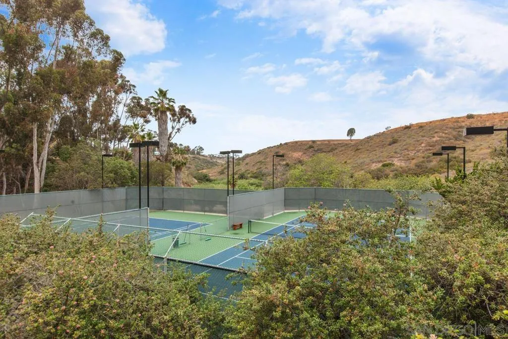 7016 Park Mesa Way home-pic-26